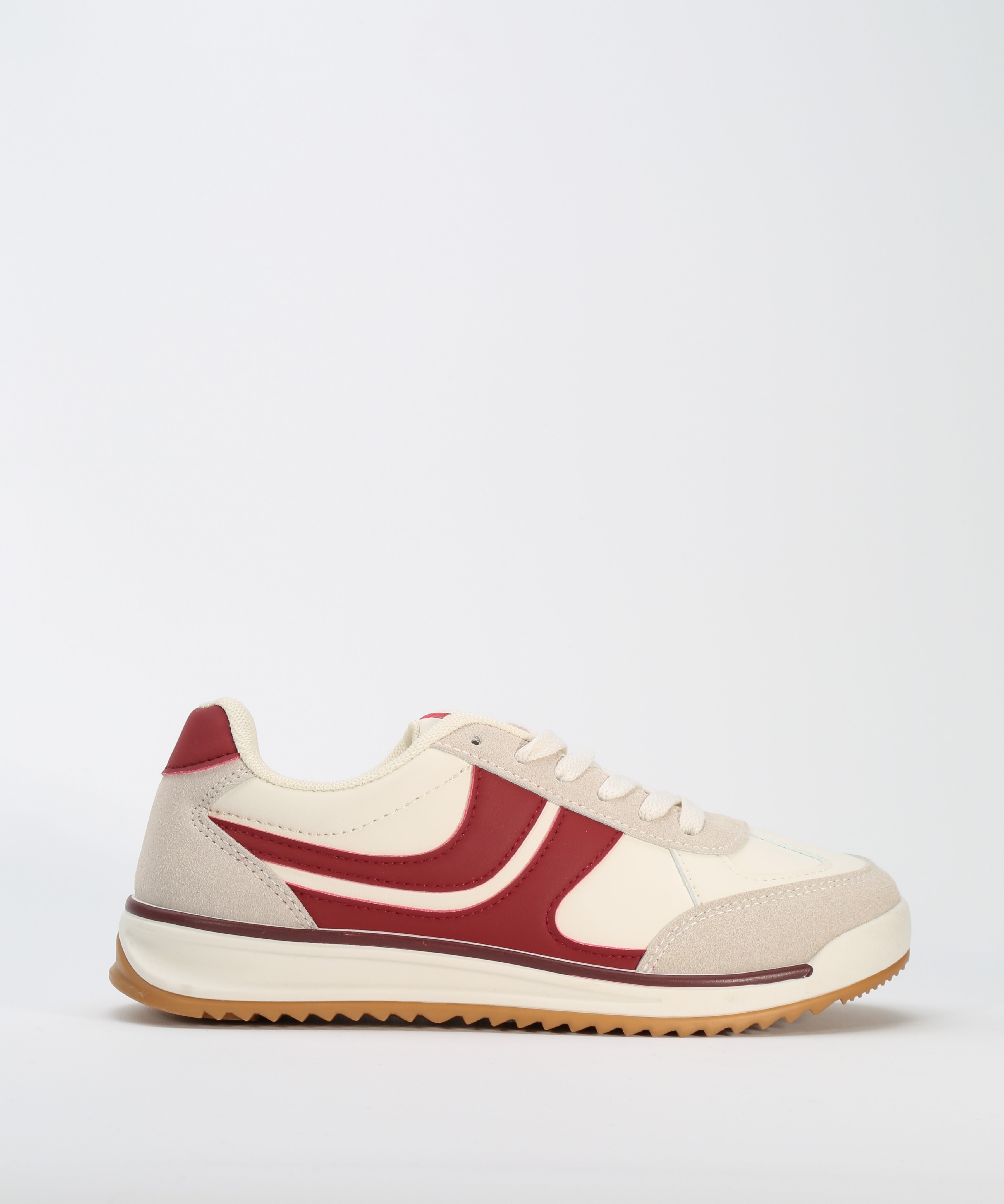 Sabrinas desportivas combinadas image number null